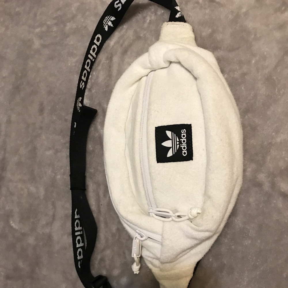 Adidas fanny pack⚡️